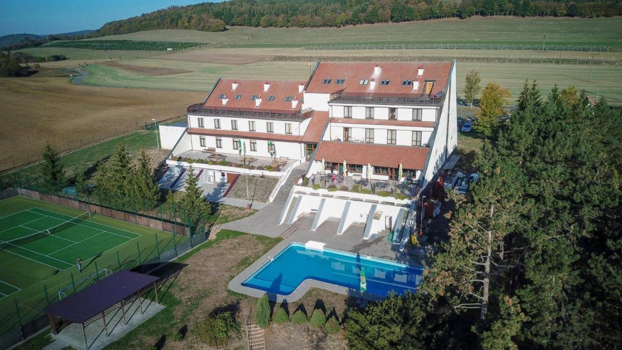 Hotel Berounka Hrebecniky Exterior foto