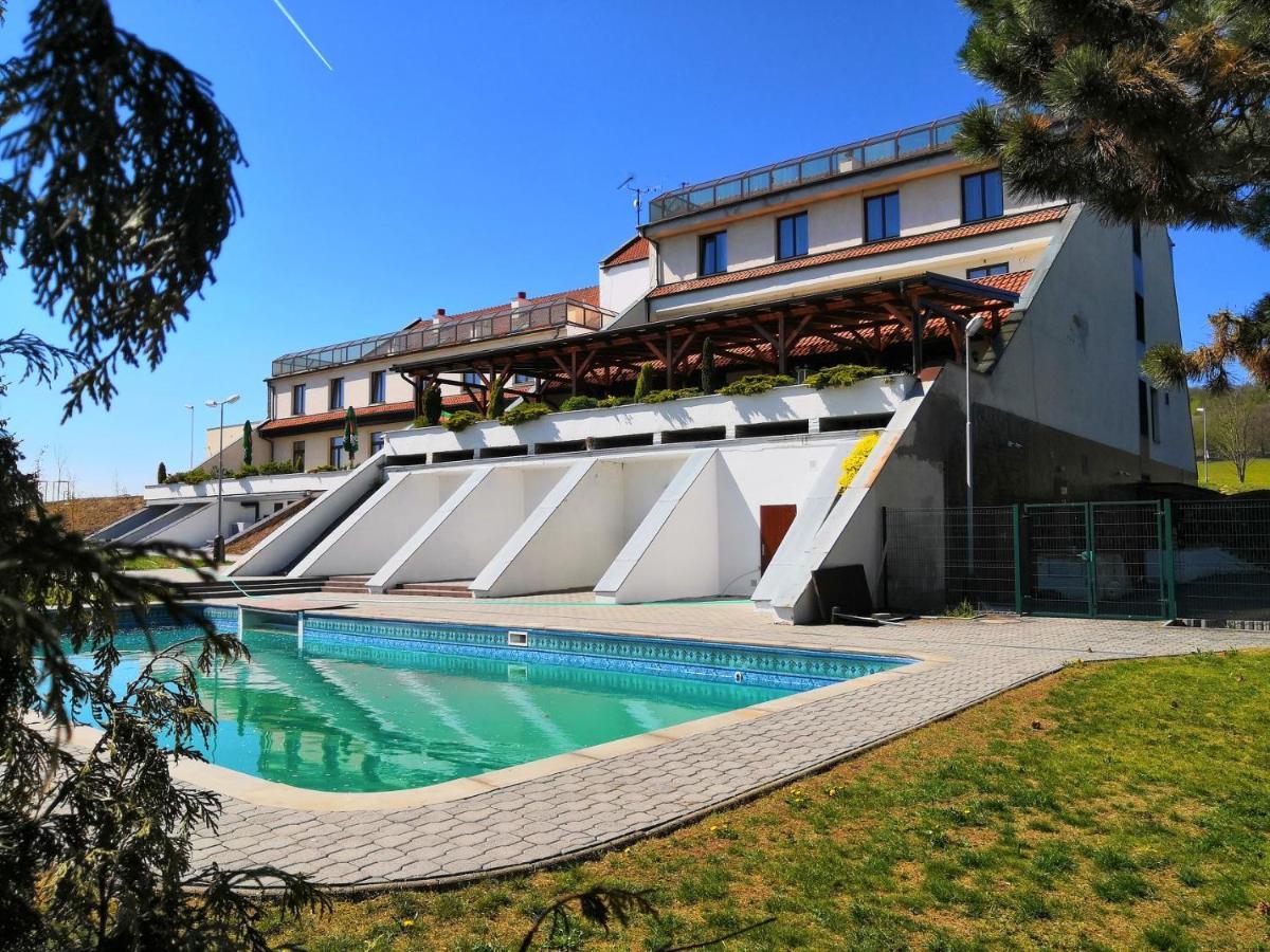Hotel Berounka Hrebecniky Exterior foto